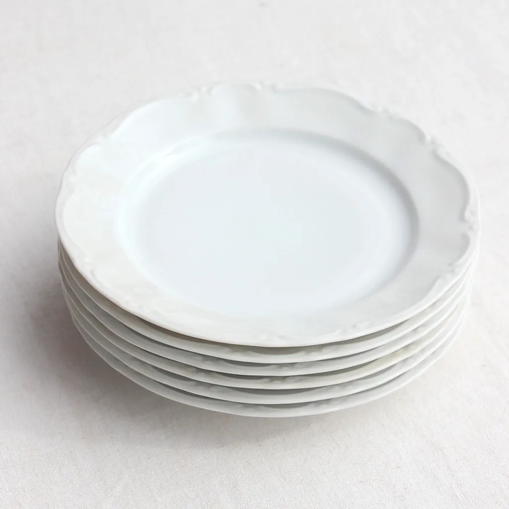 Bavaria Germany Assiettes en porcelaine blanche mouvementée